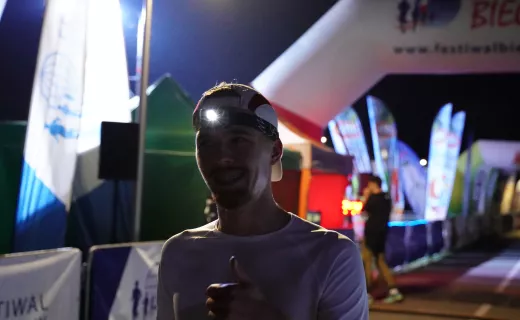 Ostatnie piątkowe zmagania na Festiwalu Biegowym. Ruszył Bieg Nocny na 7 km - 55